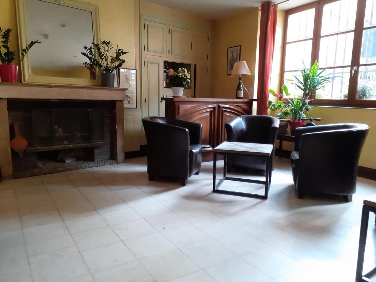 Logis Hotel Restaurant De L'Ecu Montbard Kültér fotó